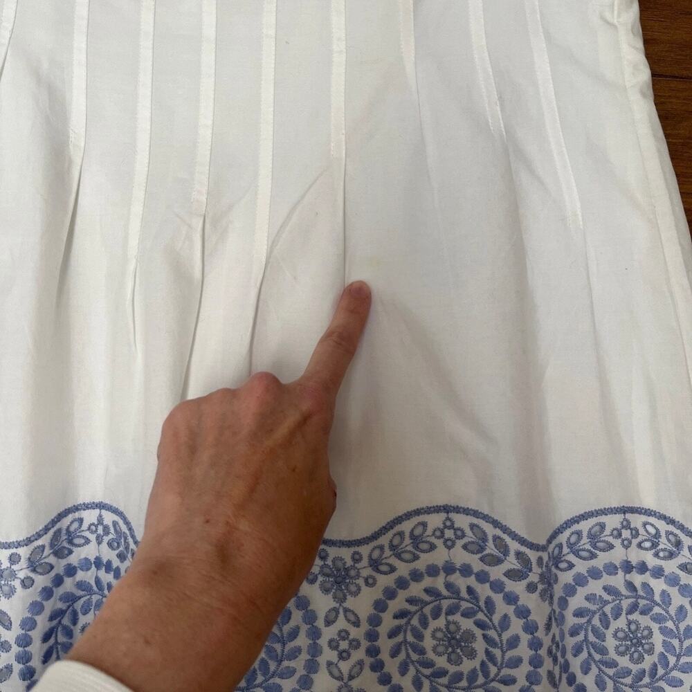 Ann Taylor Loft Women's Vtg Pleated Skirt Sz 0P White & Blue Embroidered Cotton - Picture 6 of 9